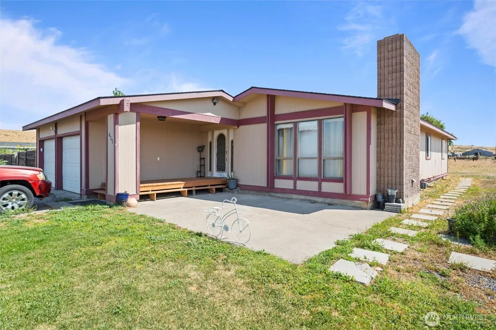 411 Wahl Lind, WA 99341