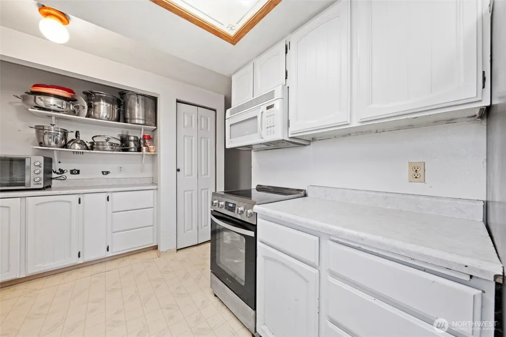 411 Wahl Lind, WA 99341