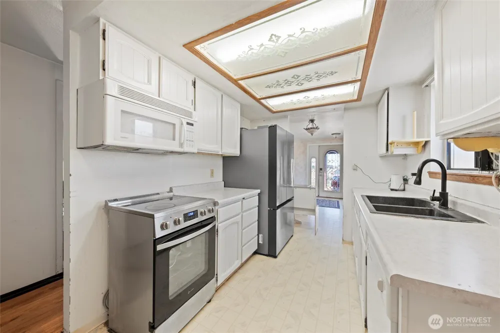 411 Wahl Lind, WA 99341