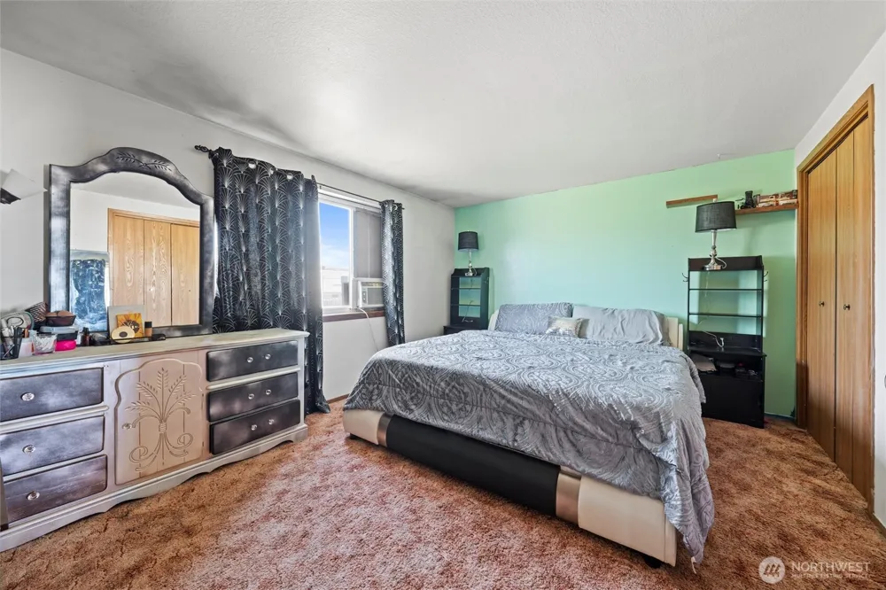 411 Wahl Lind, WA 99341