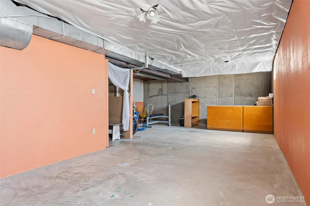 411 Wahl Lind, WA 99341
