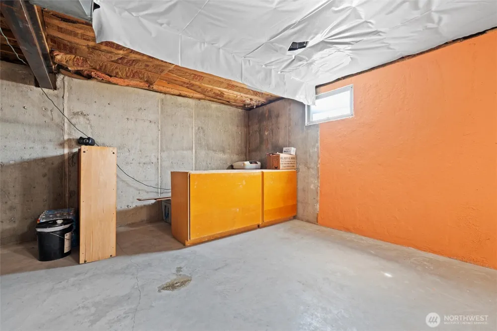 411 Wahl Lind, WA 99341