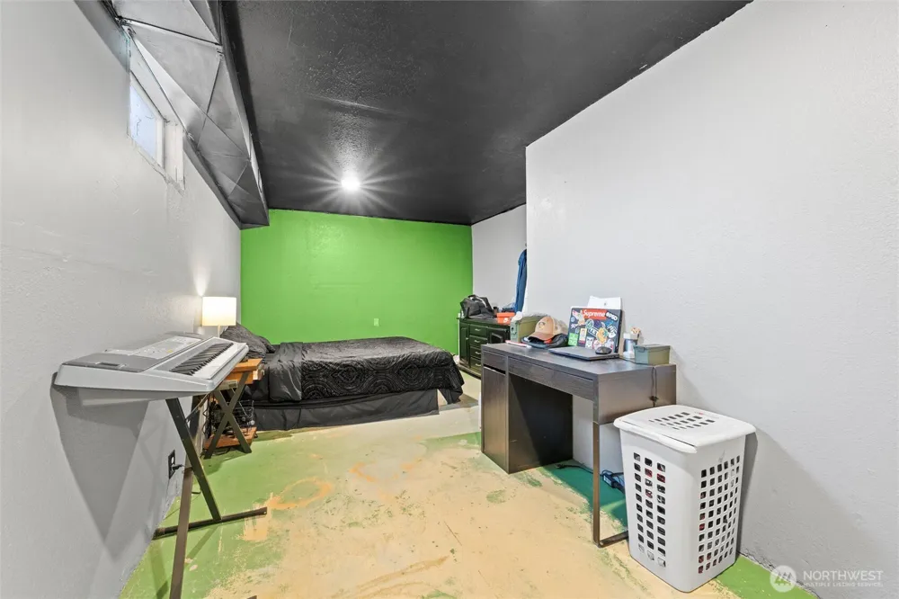 411 Wahl Lind, WA 99341