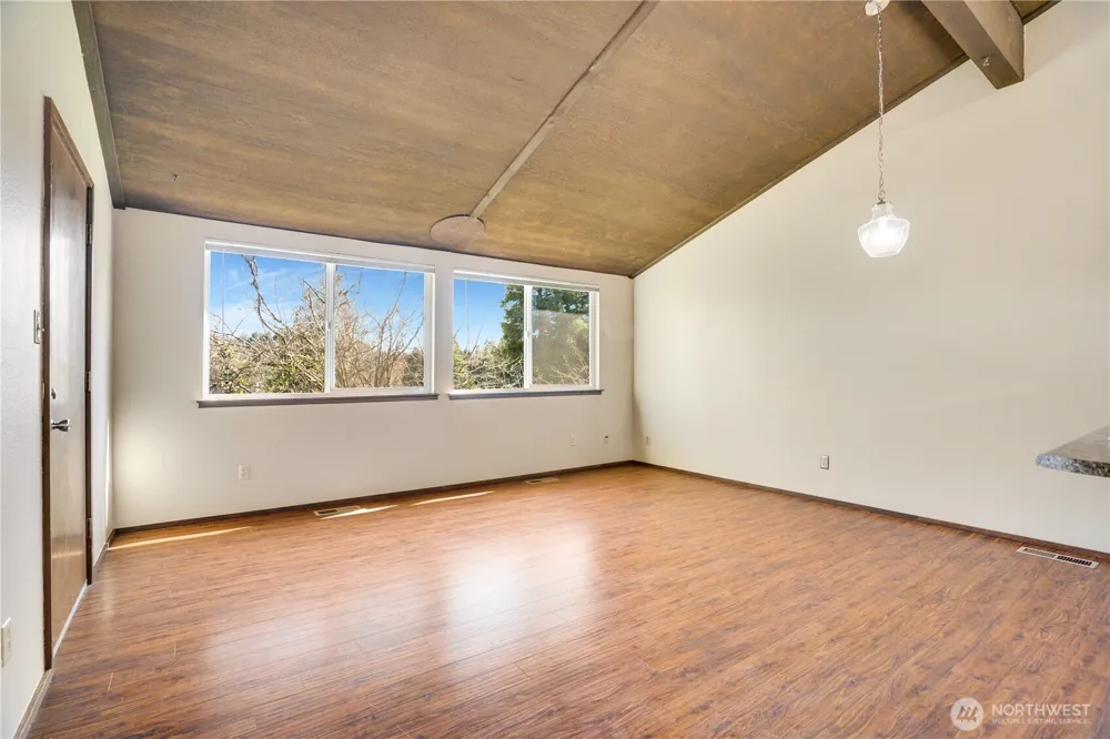 3023 Bridgeport Way W #B University Place, WA 98466