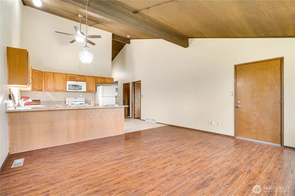 3023 Bridgeport Way W #B University Place, WA 98466