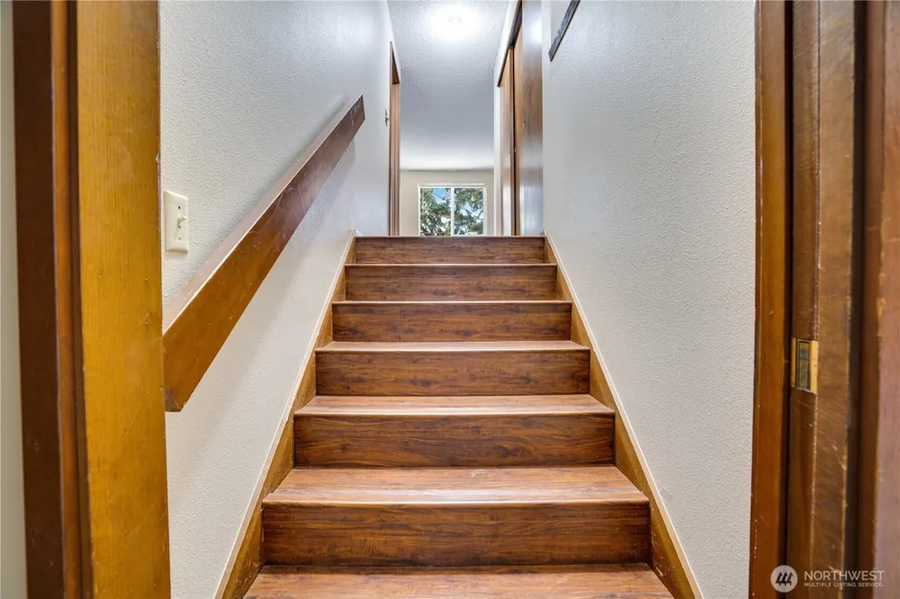 3023 Bridgeport Way W #B University Place, WA 98466