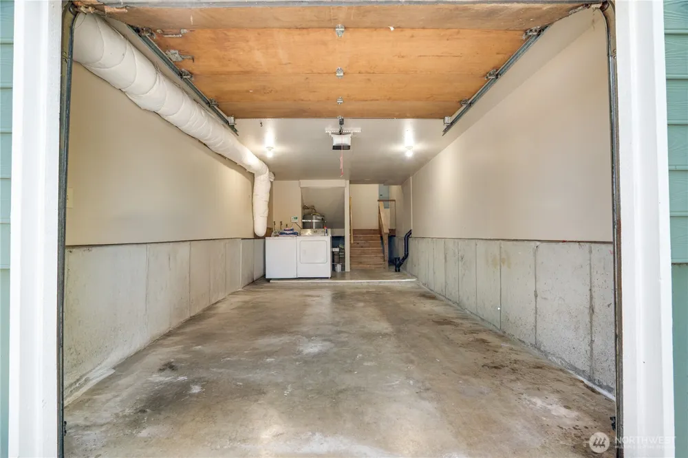 3023 Bridgeport Way W #B University Place, WA 98466