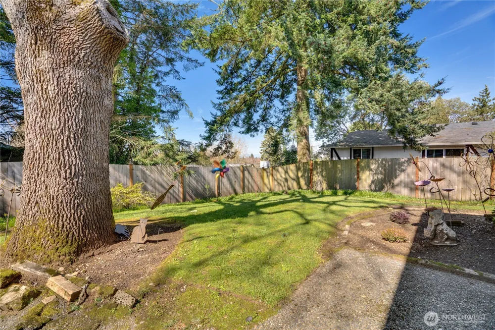 3023 Bridgeport Way W #B University Place, WA 98466