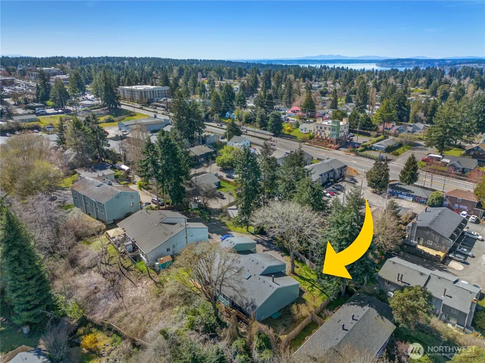 3023 Bridgeport Way W #B University Place, WA 98466