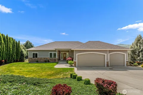 718 Briarwood Drive