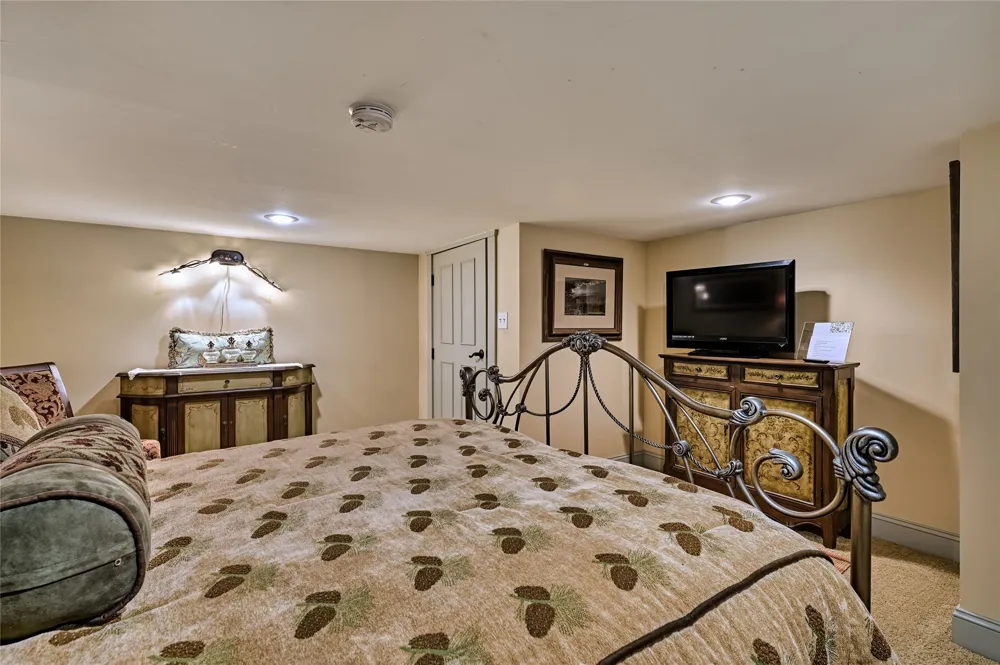178 Whetstone Gap Road Lake Toxaway, NC 28747