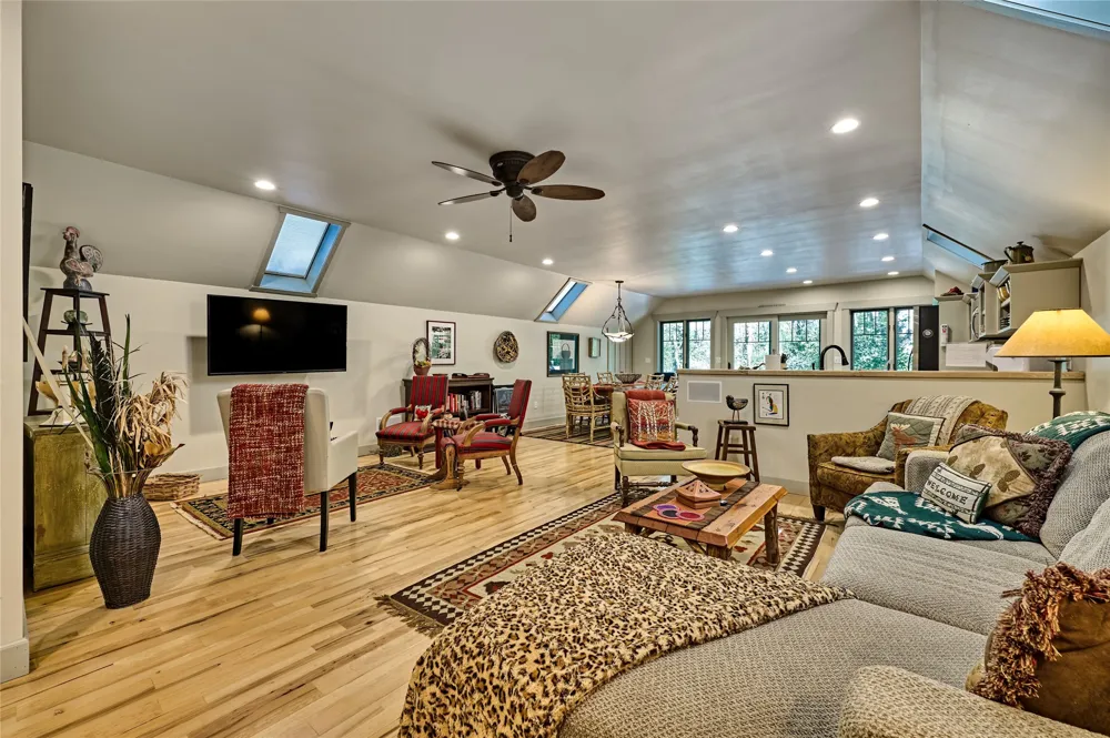 178 Whetstone Gap Road Lake Toxaway, NC 28747