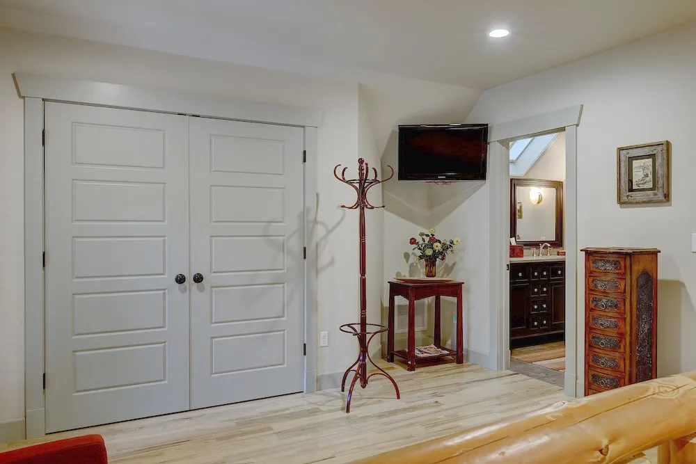 178 Whetstone Gap Road Lake Toxaway, NC 28747
