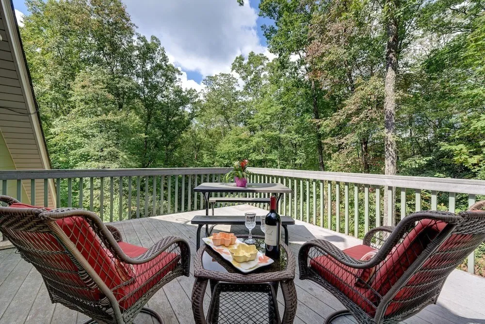 178 Whetstone Gap Road Lake Toxaway, NC 28747