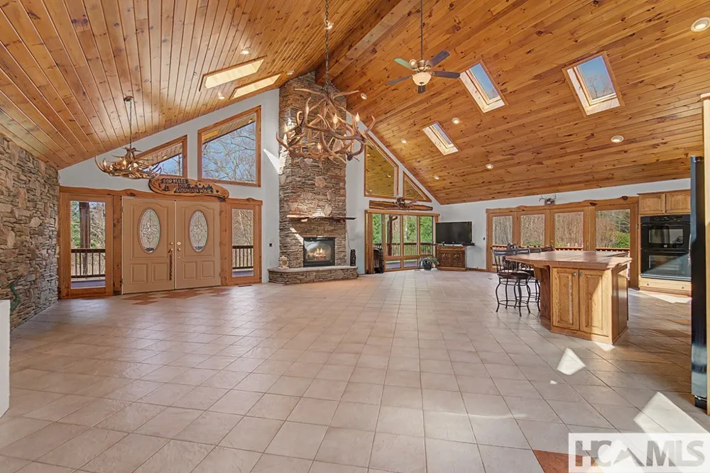 112 Hawks Nest Ridge Cullowhee, NC 28723
