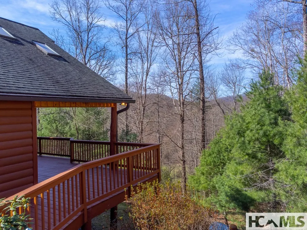 112 Hawks Nest Ridge Cullowhee, NC 28723