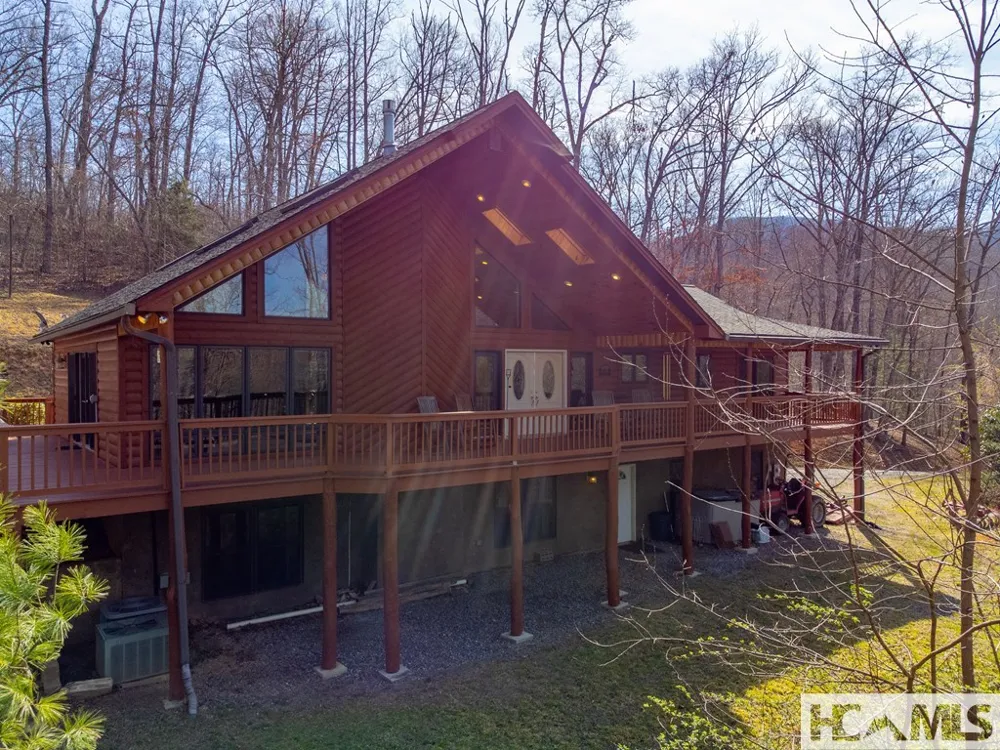112 Hawks Nest Ridge Cullowhee, NC 28723