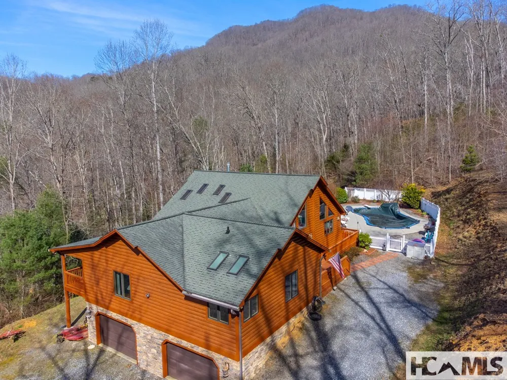 112 Hawks Nest Ridge Cullowhee, NC 28723