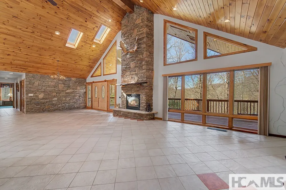 112 Hawks Nest Ridge Cullowhee, NC 28723