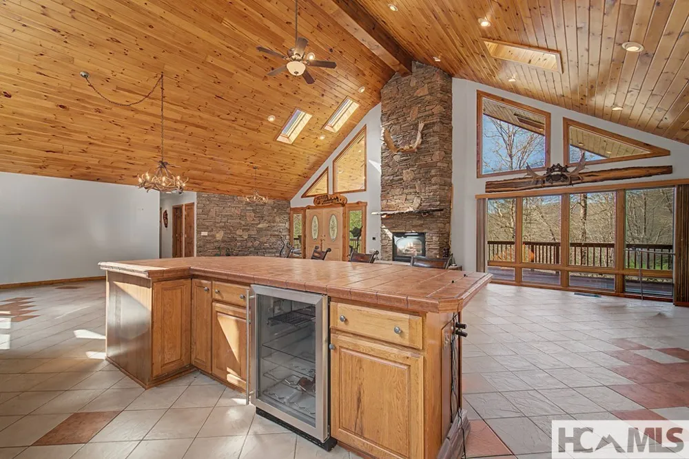 112 Hawks Nest Ridge Cullowhee, NC 28723