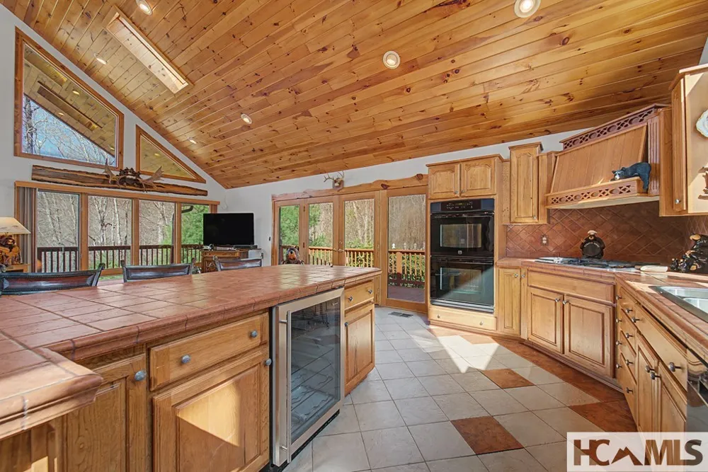 112 Hawks Nest Ridge Cullowhee, NC 28723