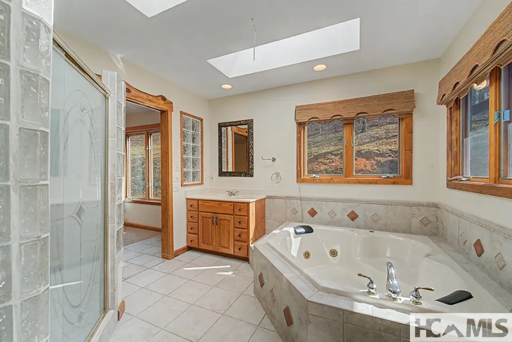 112 Hawks Nest Ridge Cullowhee, NC 28723