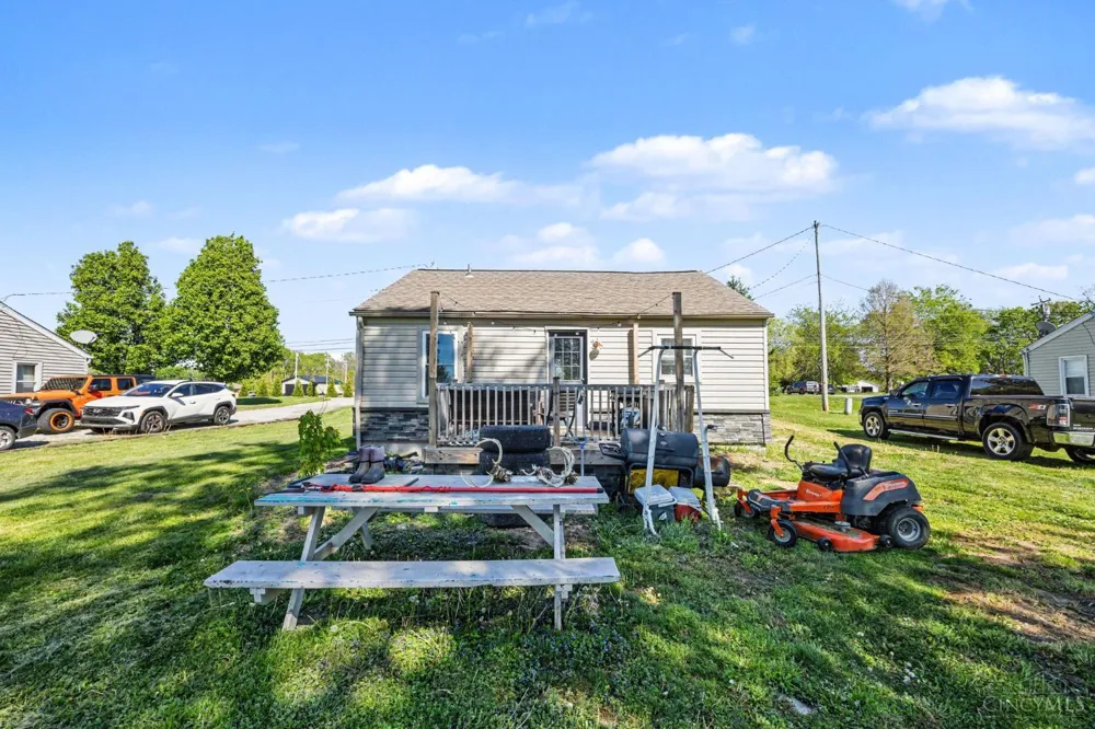 4441 St Rt 48 Clearcreek, OH 45036