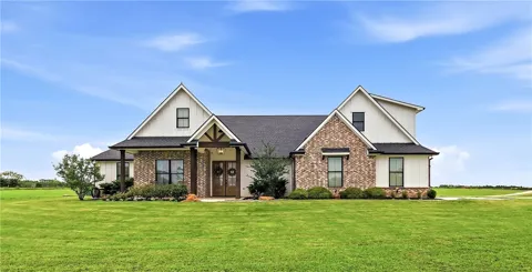 10547 Acacia Lane