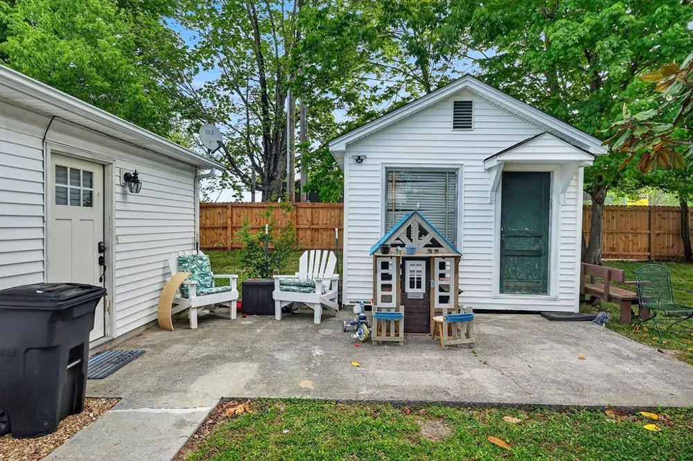 105 Roberts St Livingston, TN 38570