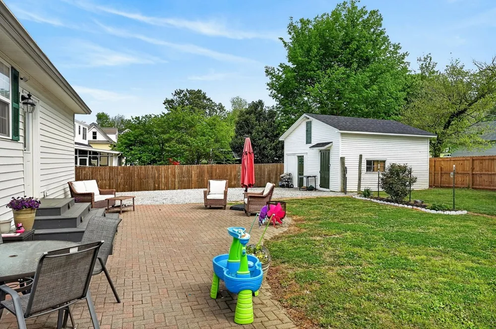 105 Roberts St Livingston, TN 38570