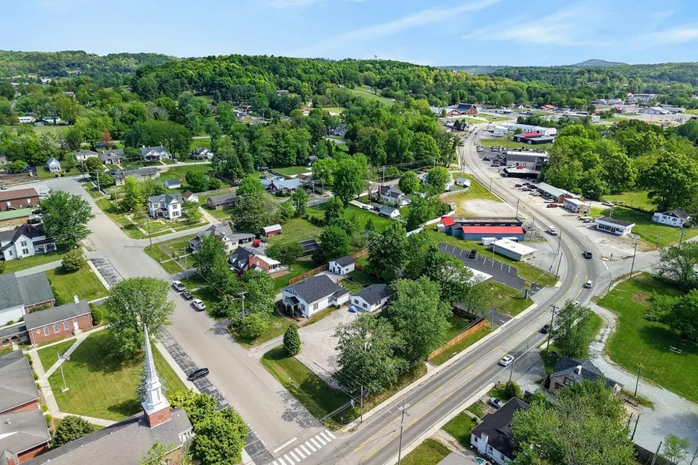 105 Roberts St Livingston, TN 38570