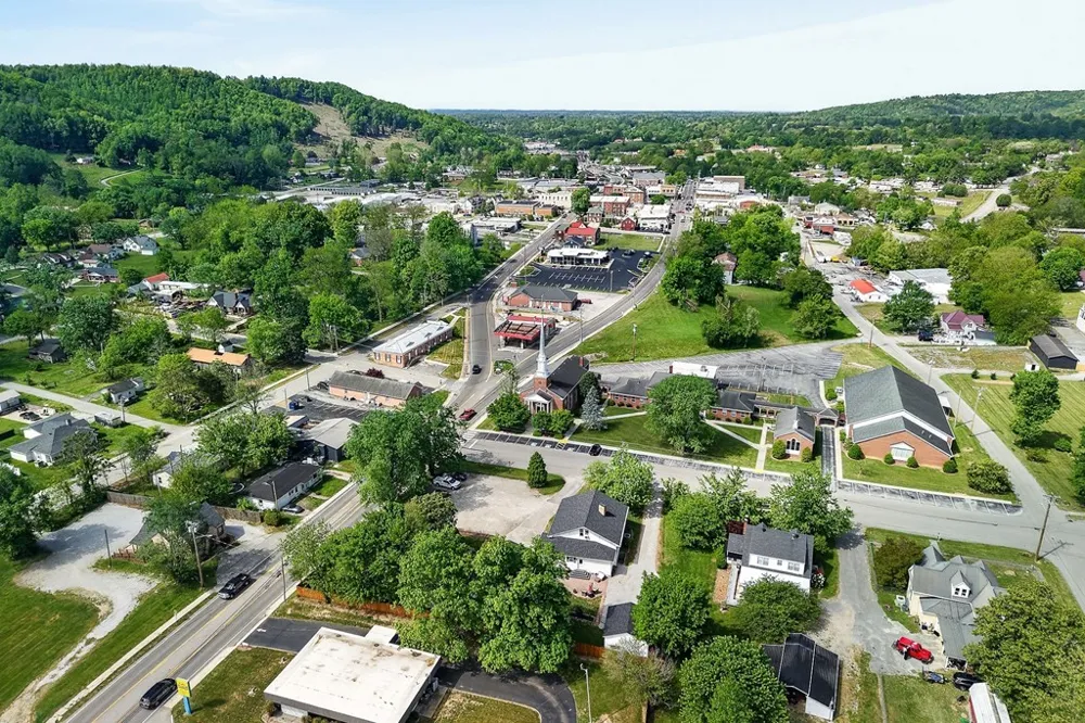 105 Roberts St Livingston, TN 38570