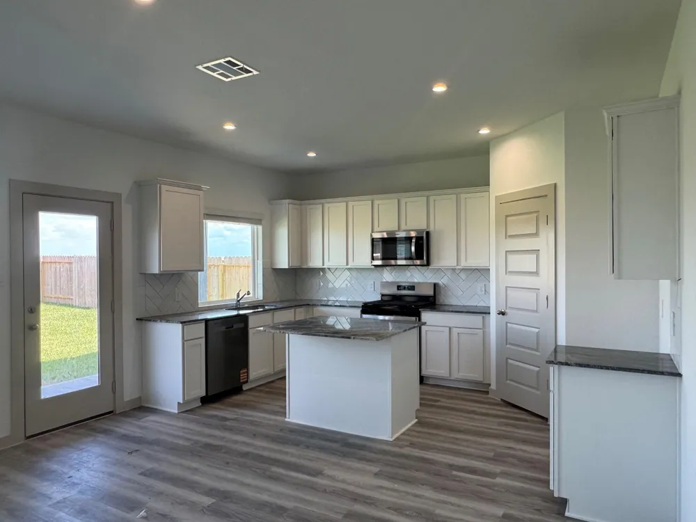 945 Elliott Drive Nome, TX 77629