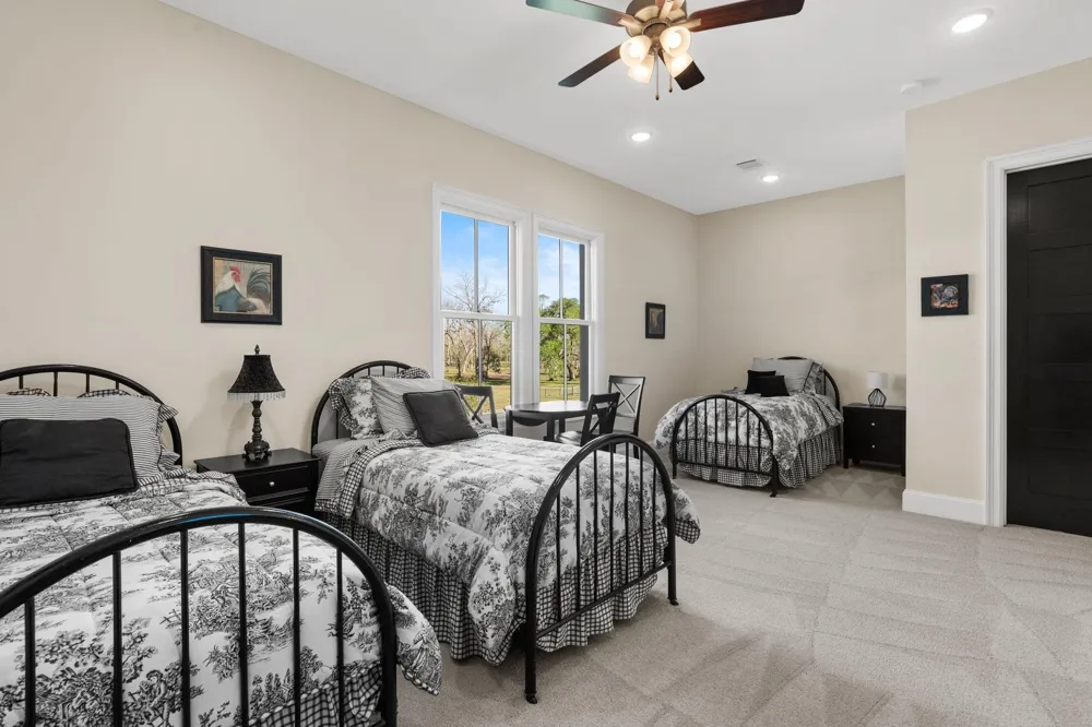 7341 County Road 27 Damon, TX 77430