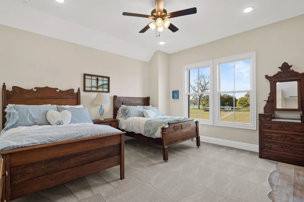 7341 County Road 27 Damon, TX 77430