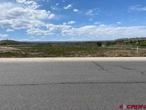 Ridgeline Drive