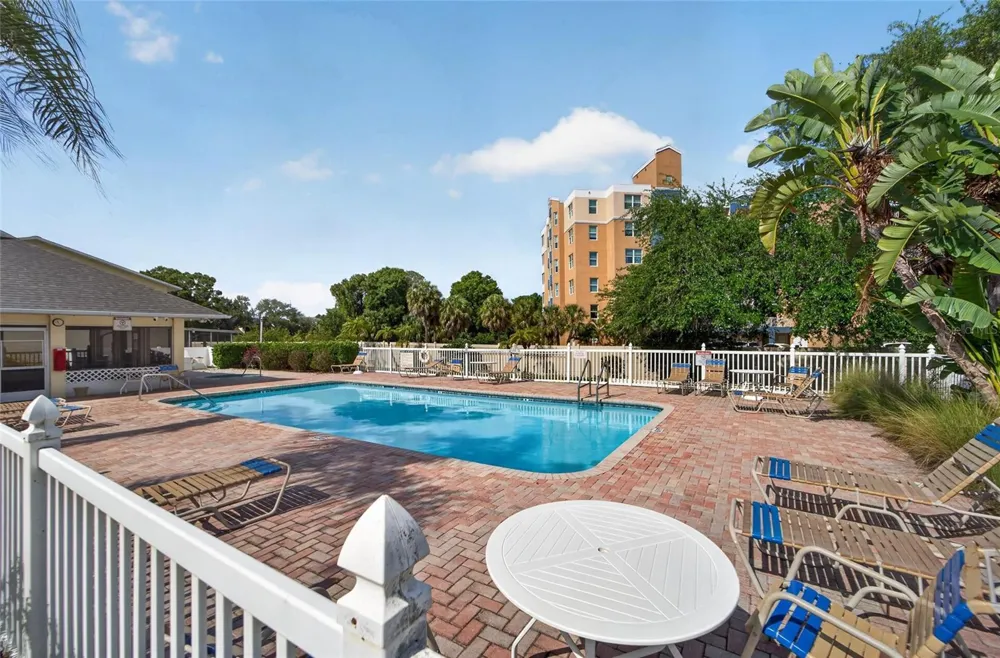 1050 STARKEY ROAD #509 Largo, FL 33771