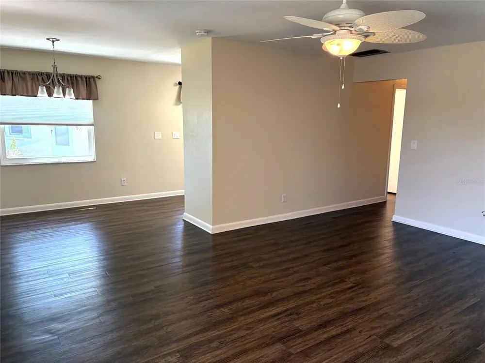 2202 CLUBHOUSE DRIVE #185 Sun City Center, FL 33573