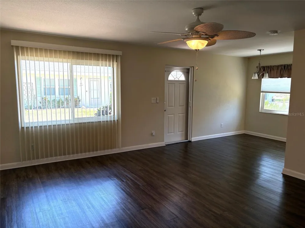 2202 CLUBHOUSE DRIVE #185 Sun City Center, FL 33573