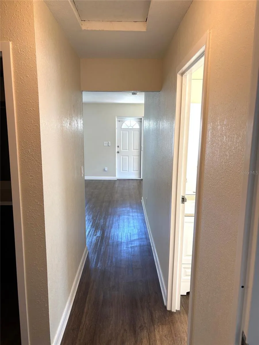 2202 CLUBHOUSE DRIVE #185 Sun City Center, FL 33573