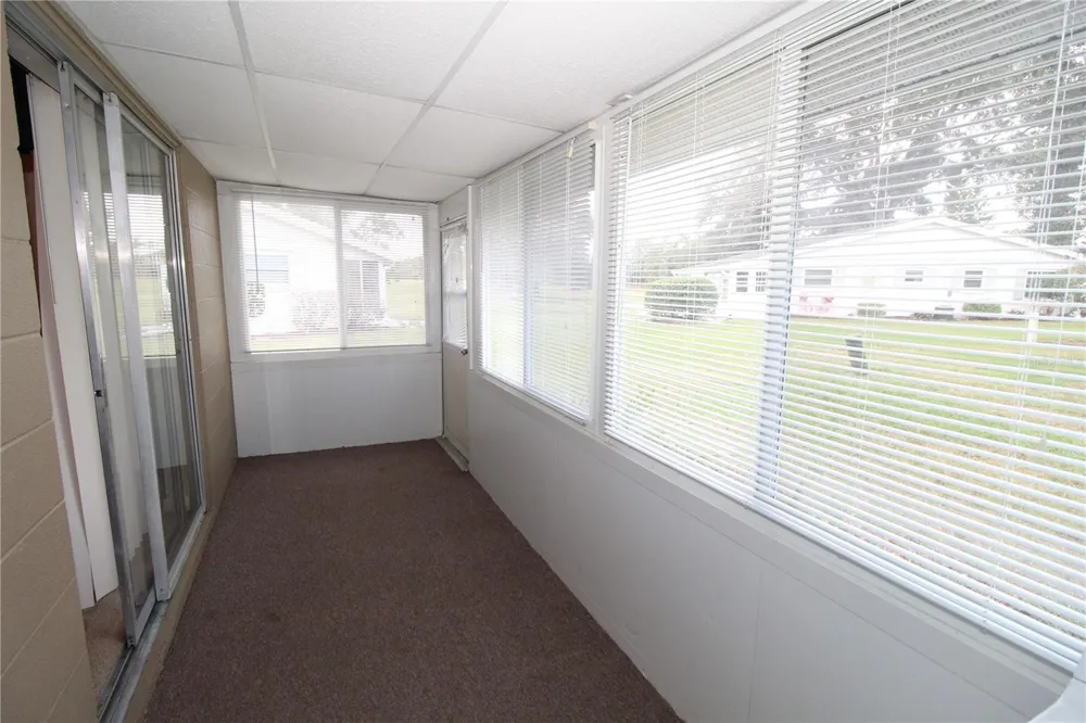 2202 CLUBHOUSE DRIVE #185 Sun City Center, FL 33573