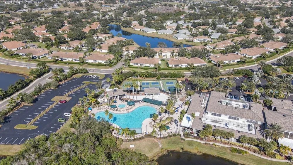 2202 CLUBHOUSE DRIVE #185 Sun City Center, FL 33573