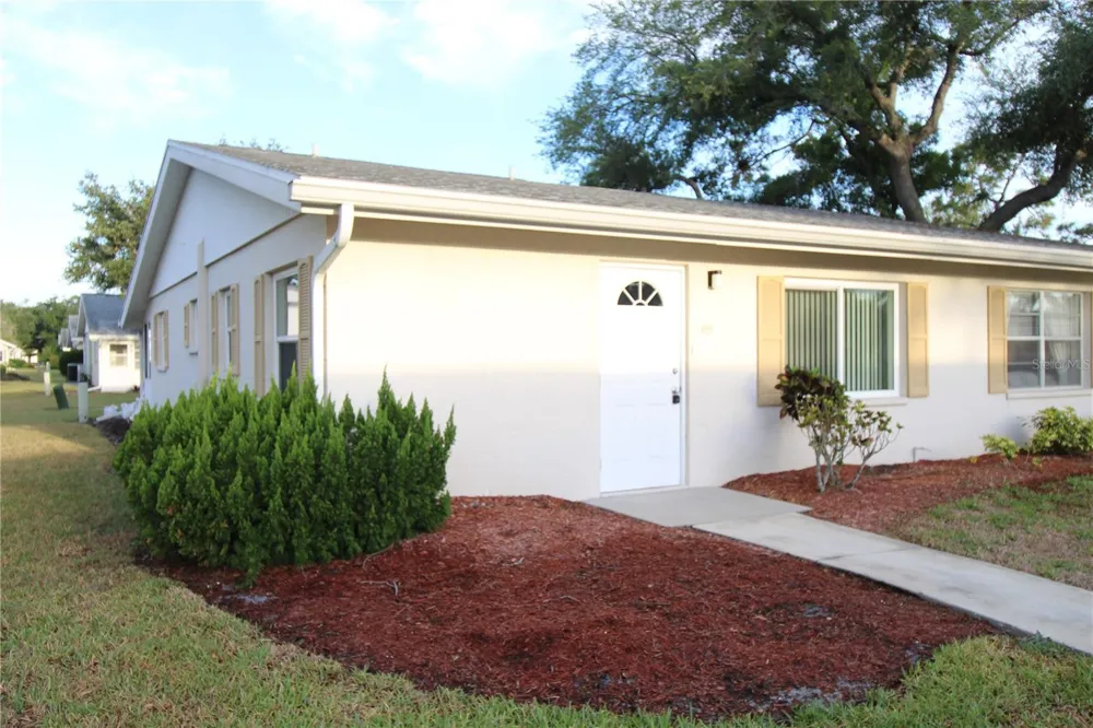 2202 CLUBHOUSE DRIVE #185 Sun City Center, FL 33573
