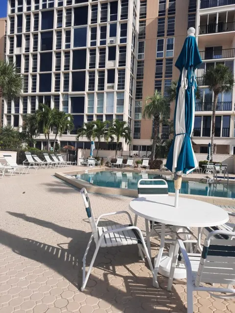 7400 SUN ISLAND DRIVE S #107