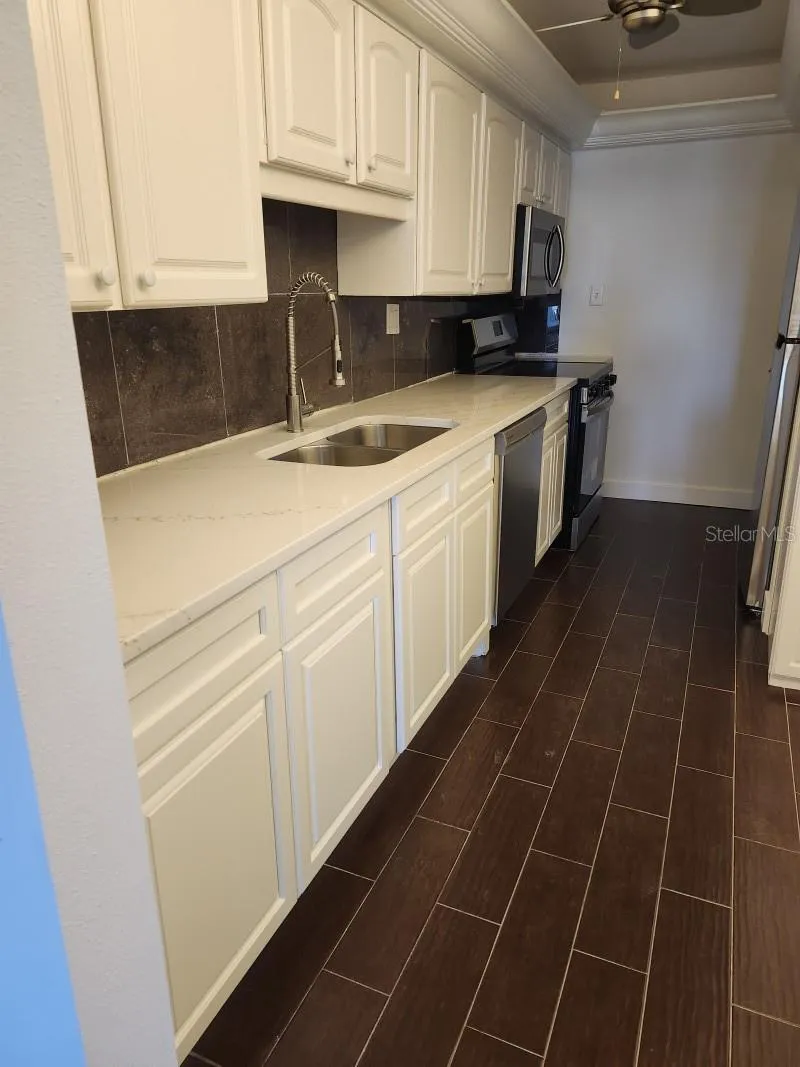 7400 SUN ISLAND DRIVE S #107 South Pasadena, FL 33707