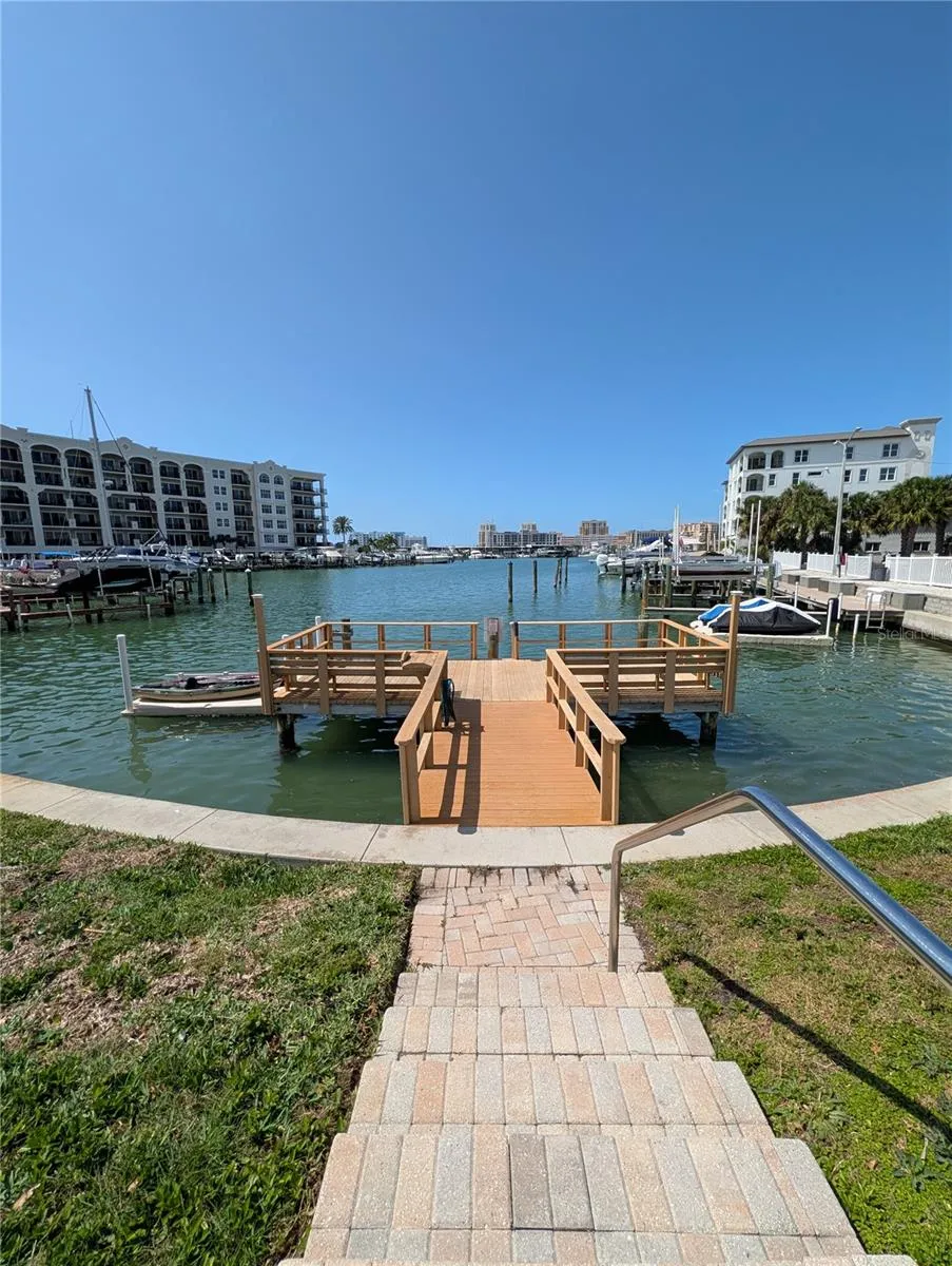 255 DOLPHIN POINT #505 Clearwater Beach, FL 33767