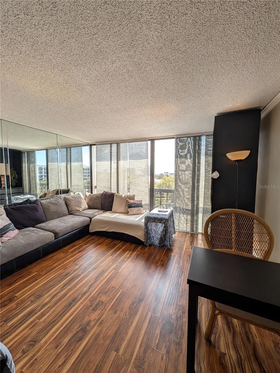 255 DOLPHIN POINT #505 Clearwater Beach, FL 33767