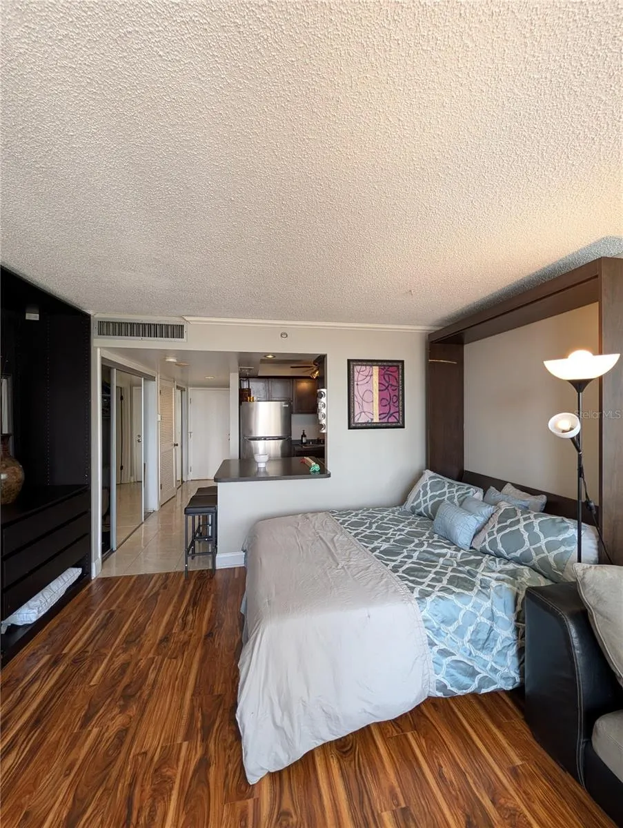 255 DOLPHIN POINT #505 Clearwater Beach, FL 33767