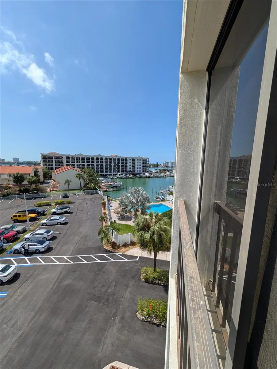 255 DOLPHIN POINT #505 Clearwater Beach, FL 33767