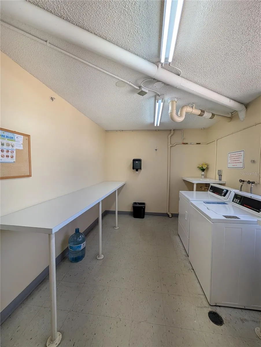 255 DOLPHIN POINT #505 Clearwater Beach, FL 33767